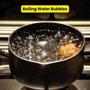 Boiling water bubbles